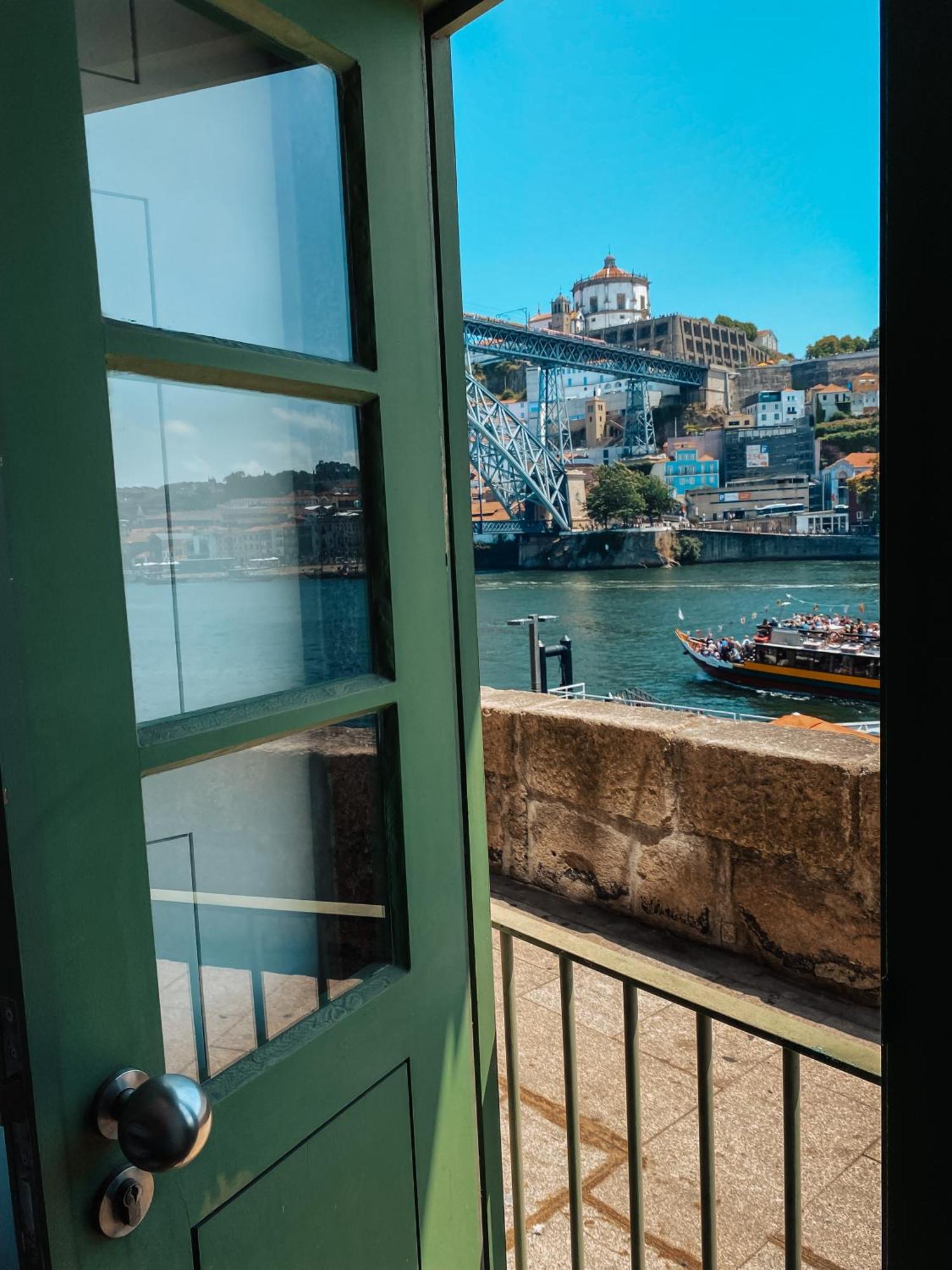 Panorama Apartments Ribeira Порто Екстериор снимка