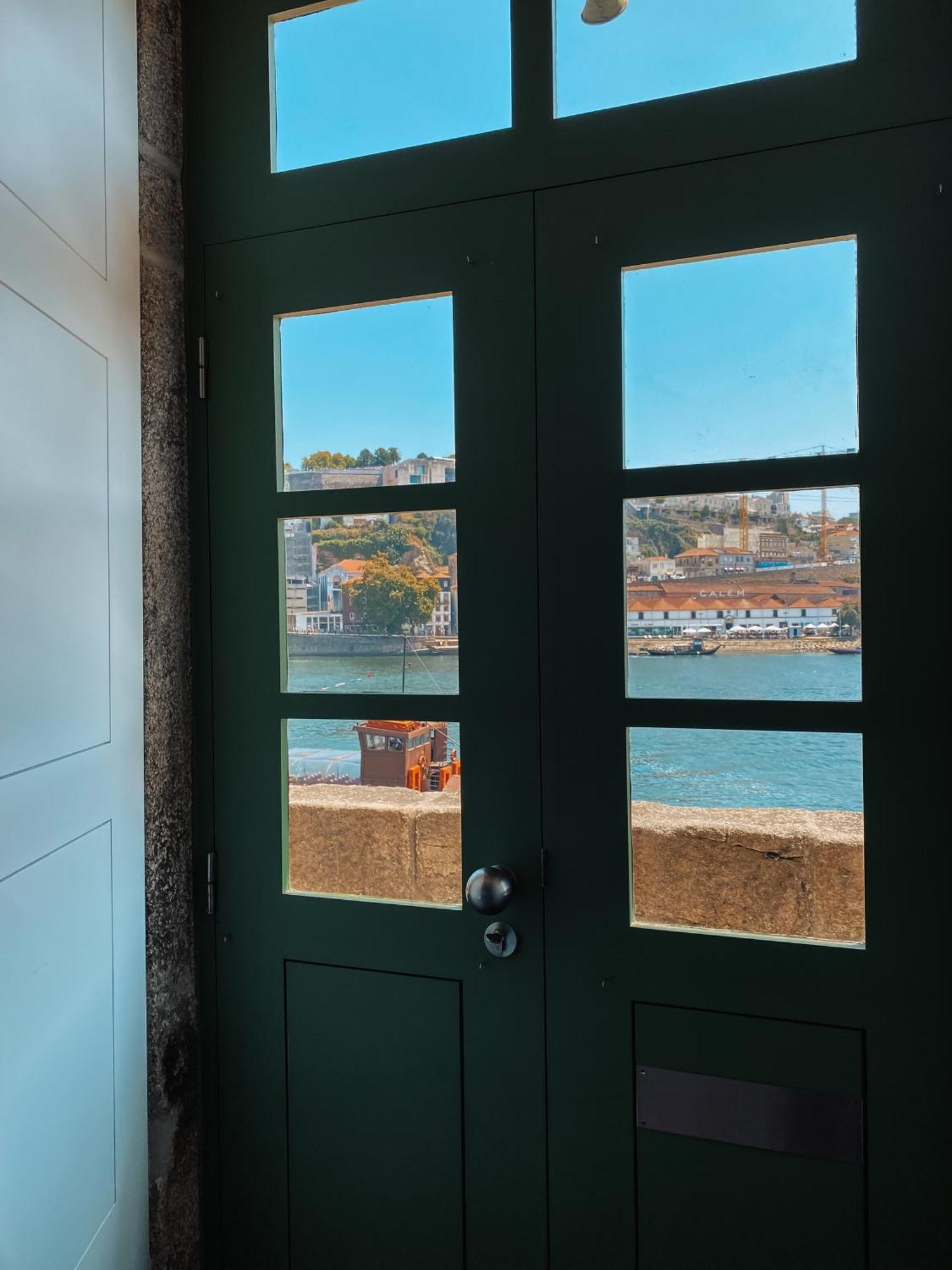 Panorama Apartments Ribeira Порто Екстериор снимка